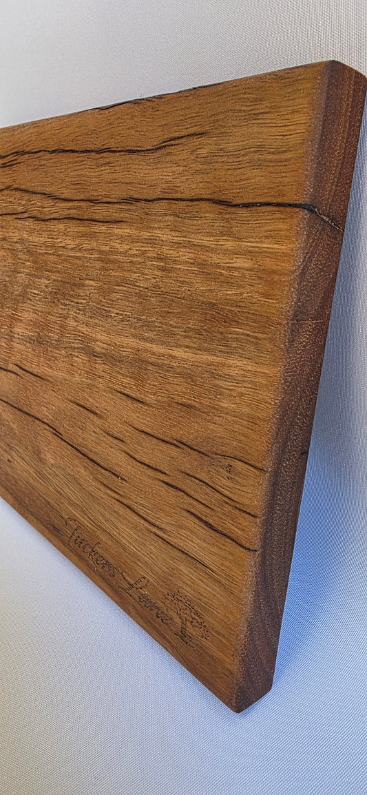 Stringy Bark Chopping Board (454 x 224 x 30mm)